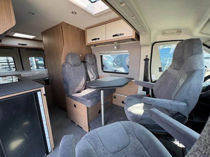 Fahrzeugbild Pössl D-Line 2Win S Plus #34