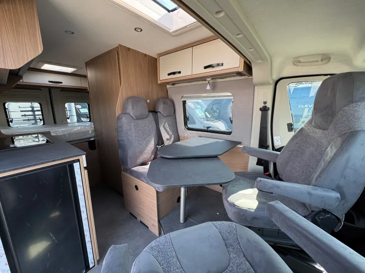 Fahrzeugbild Pössl D-Line 2Win S Plus #36