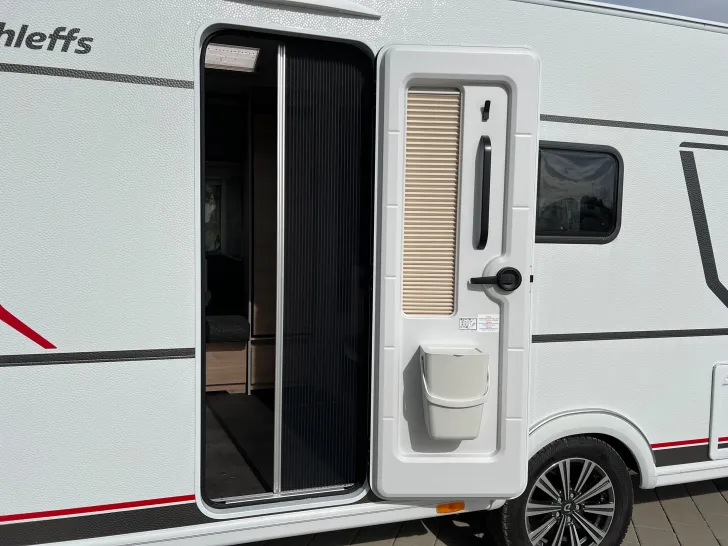 Fahrzeugbild Dethleffs CAMPER 460 EL #19