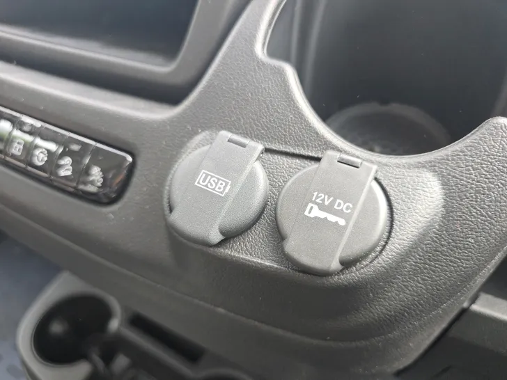 Fahrzeugbild Pössl D-Line 2Win R S Plus #35