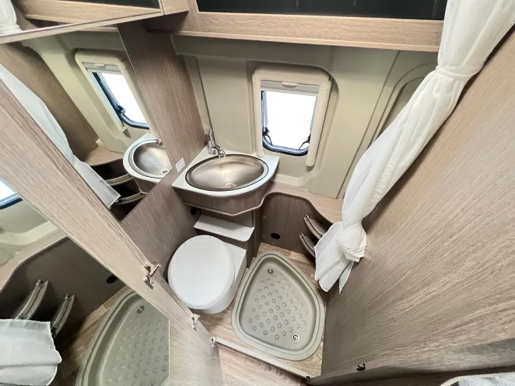 Fahrzeugbild Pössl D-Line 2Win S Plus #49