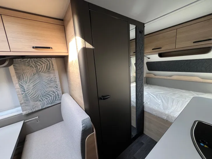 Fahrzeugbild Weinsberg CaraOne 420 QD #36
