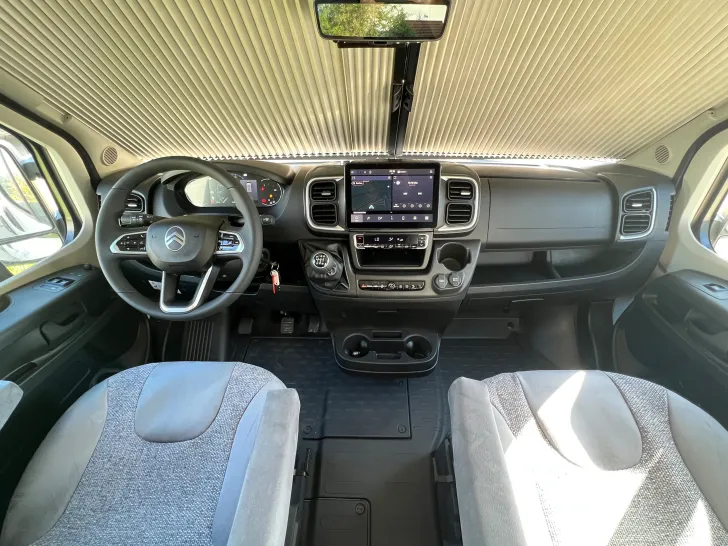 Fahrzeugbild Pössl D-Line Roadstar 600 L #26