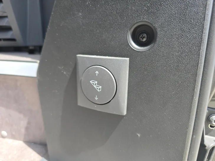 Fahrzeugbild Pössl D-Line Trenta 600 R #24