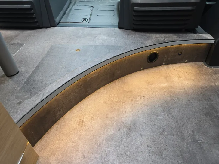 Fahrzeugbild Pössl D-Line Trenta 600 R #27