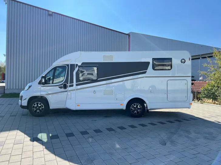 Fahrzeugbild Sunlight VAN ADVENTURE ED V 67 S #6