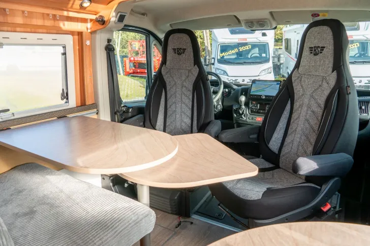 Fahrzeugbild Pössl Roady *Automatik*AHK*Navi*RFK*Markise*TV* #11