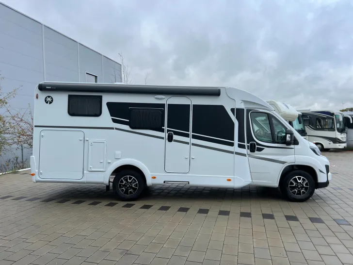 Fahrzeugbild Sunlight Adventure V 67S #13