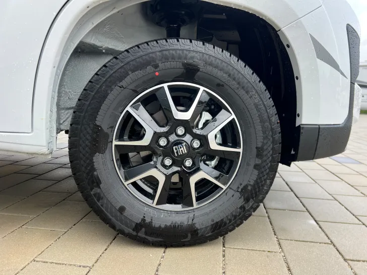 Fahrzeugbild Sunlight Adventure V 67S #17