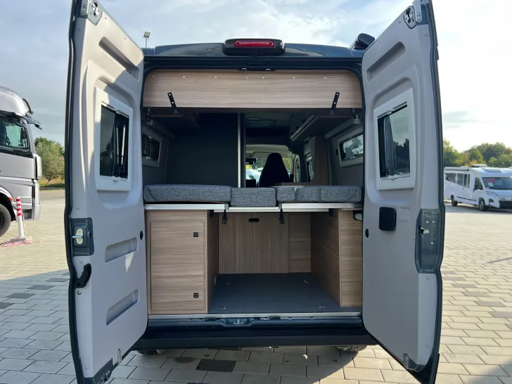 Fahrzeugbild Pössl H-Line Summit 600 L #13