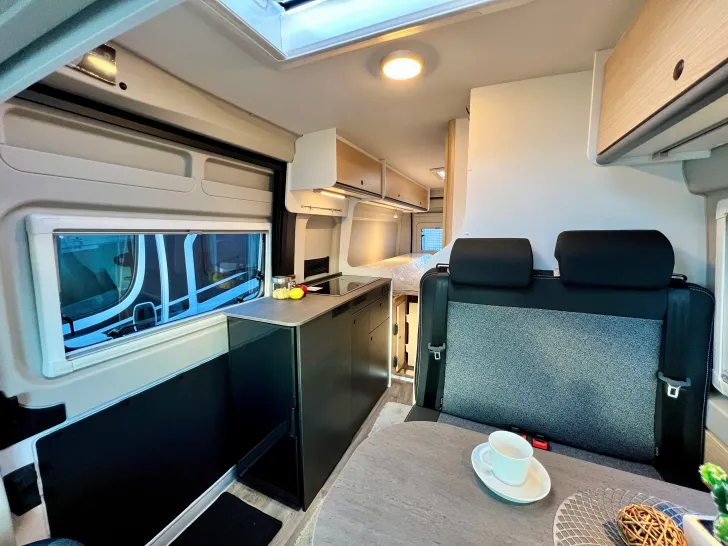 Fahrzeugbild Sunlight Camper Van CLIFF 640 Root *Parksensoren+16"Alu+Markise #11