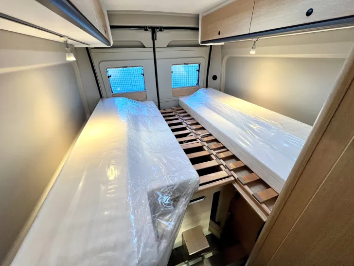 Fahrzeugbild Sunlight Camper Van CLIFF 640 Root *Parksensoren+16"Alu+Markise #14