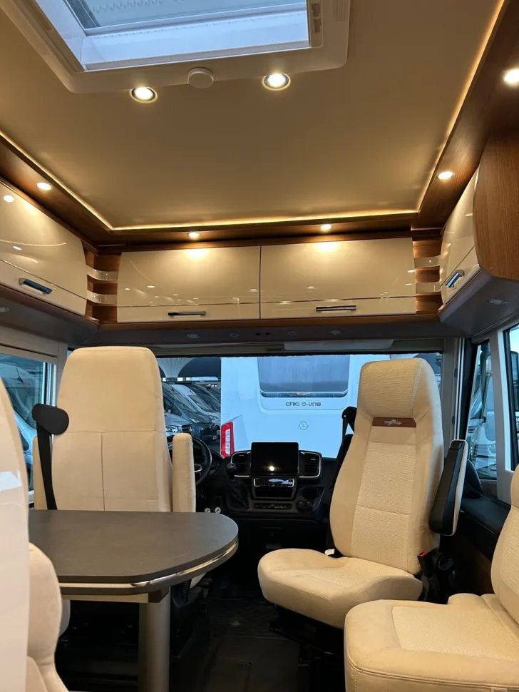 Fahrzeugbild Carthago c-tourer I  143 LE #18