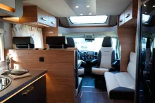Fahrzeugbild Weinsberg CaraSuite EDITION SPICY 650 MF Hubbett | Automatik | 5 Plätze #9