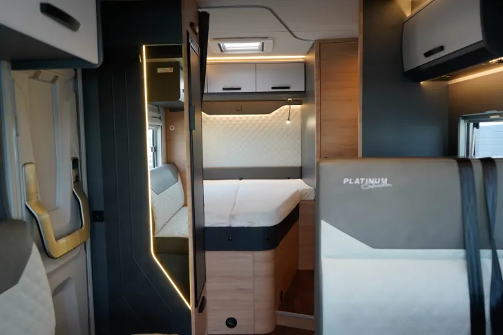 Fahrzeugbild Knaus L!VE WAVE 650 MF Platinum Selection Navi|RFK|Radträger|Markise #8