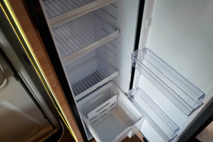 Fahrzeugbild Knaus L!VE WAVE 650 MF Platinum Selection Navi|RFK|Radträger|Markise #12