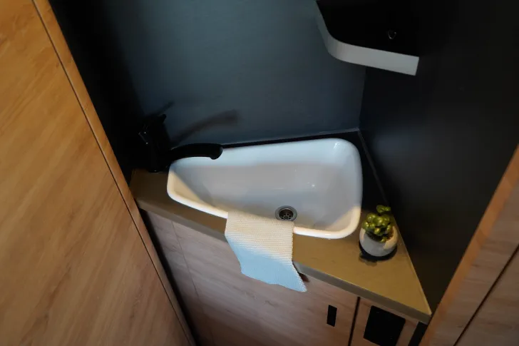 Fahrzeugbild Knaus L!VE WAVE 650 MF Platinum Selection Navi|RFK|Radträger|Markise #14