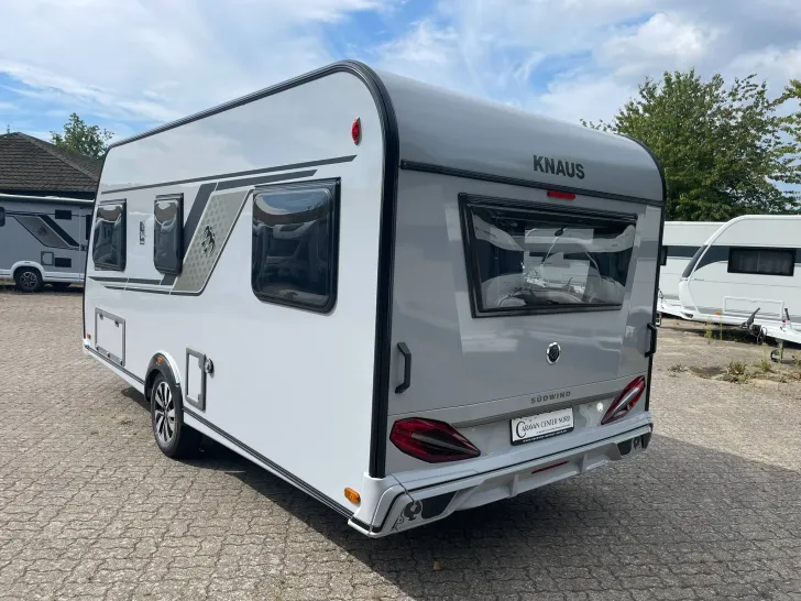 Fahrzeugbild Knaus Südwind 460 EU Black Selection +ABVERKAUF+ #5
