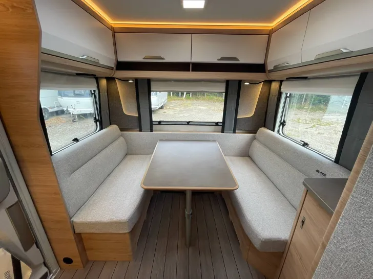 Fahrzeugbild Knaus Südwind 460 EU Black Selection +ABVERKAUF+ #13