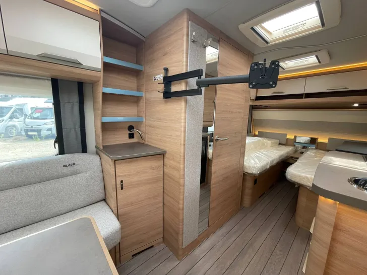 Fahrzeugbild Knaus Südwind 460 EU Black Selection +ABVERKAUF+ #14