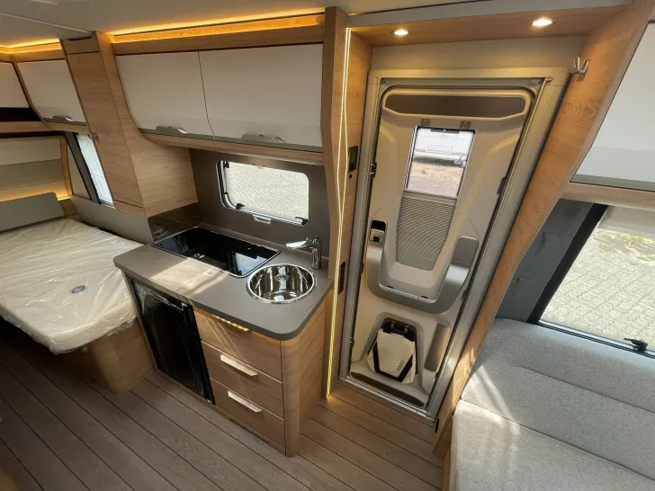 Fahrzeugbild Knaus Südwind 460 EU Black Selection +ABVERKAUF+ #16