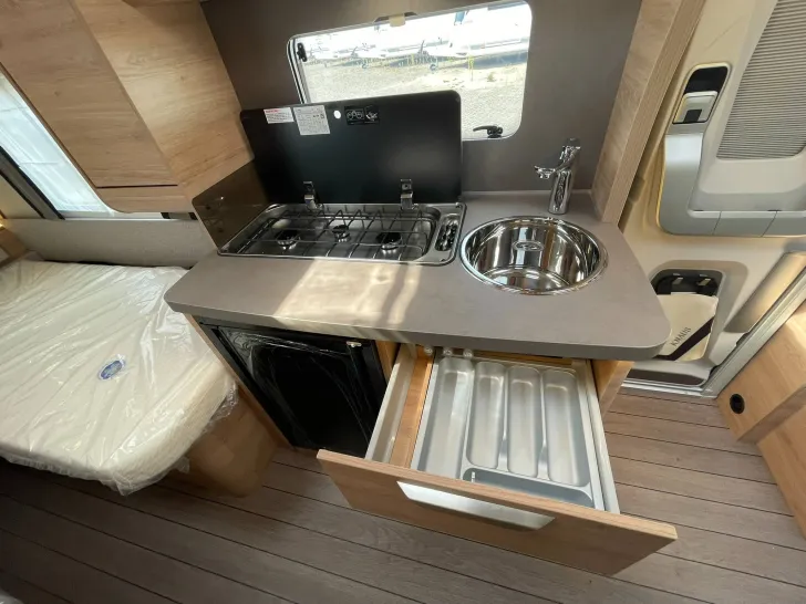 Fahrzeugbild Knaus Südwind 460 EU Black Selection +ABVERKAUF+ #18