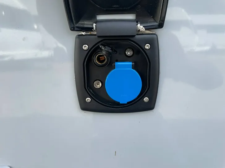 Fahrzeugbild Knaus Südwind 460 EU Black Selection +ABVERKAUF+ #47